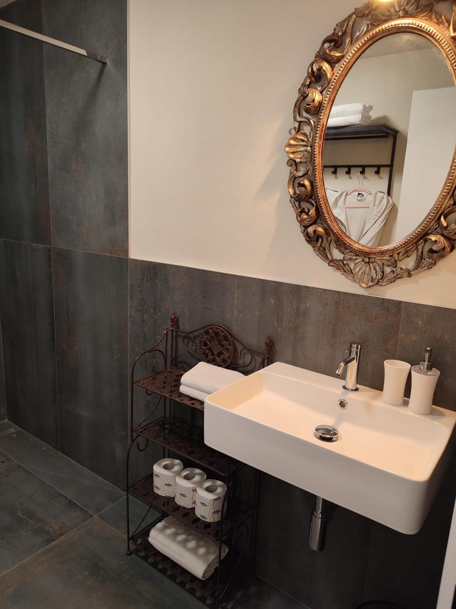 Casa Vacanze Bella-Host By Foresteria Bergamo Bella Eksteriør billede